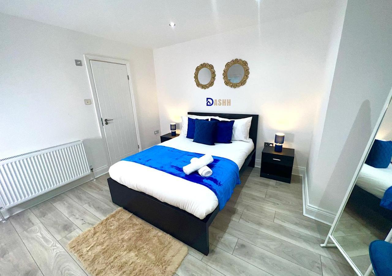 Charming 3-Bed Flat In Shepherds Bush - Sleeps 9 런던 외부 사진